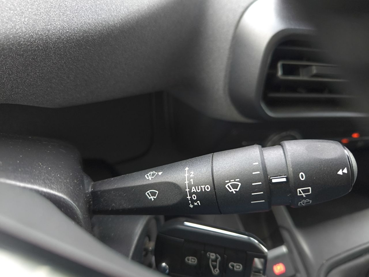 Peugeot Rifter ALLURE BUSINESS STANDARD BLUE HDI 100 CV  - Foto 2