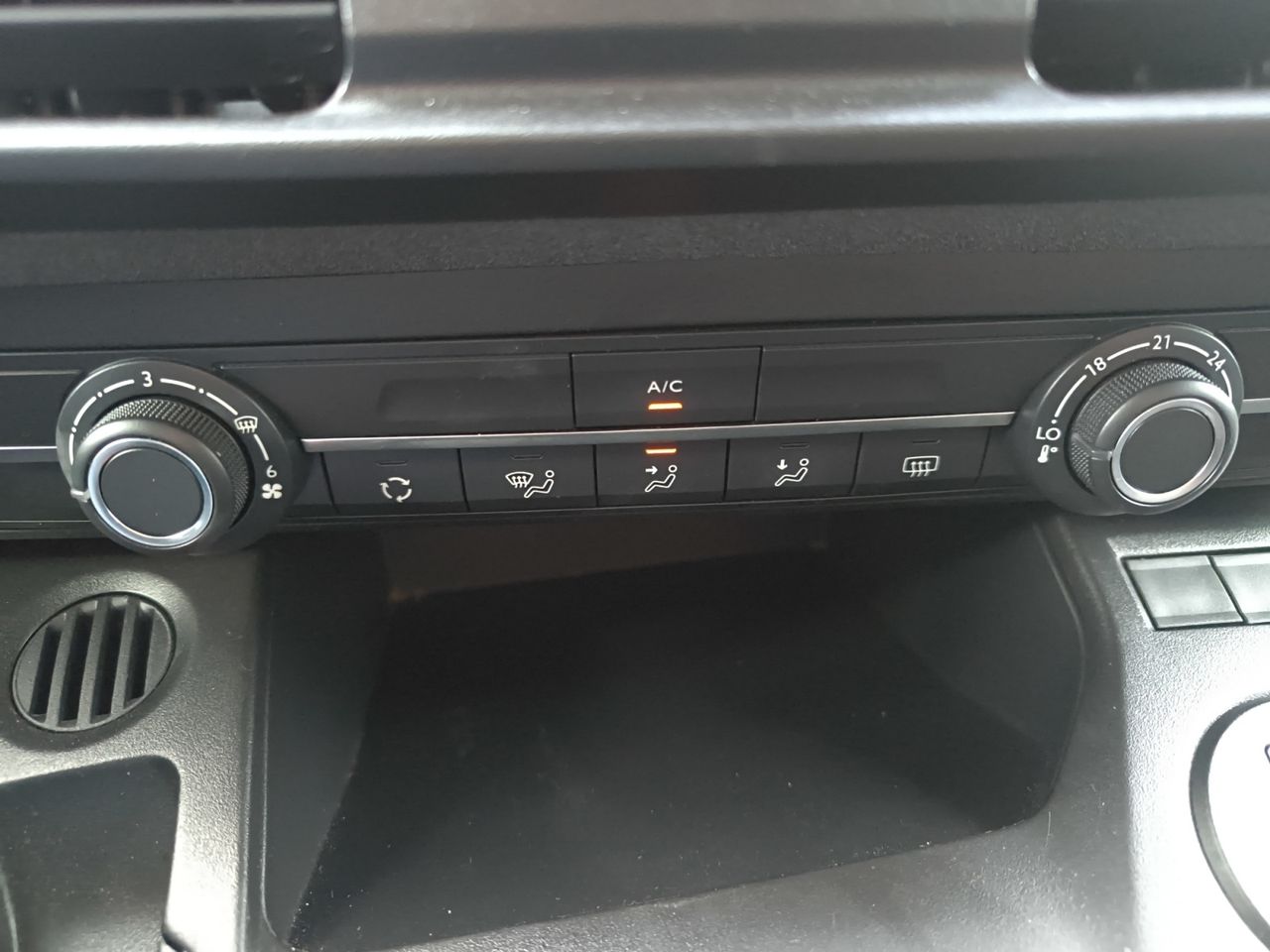 Peugeot Rifter ALLURE BUSINESS STANDARD BLUE HDI 100 CV  - Foto 2