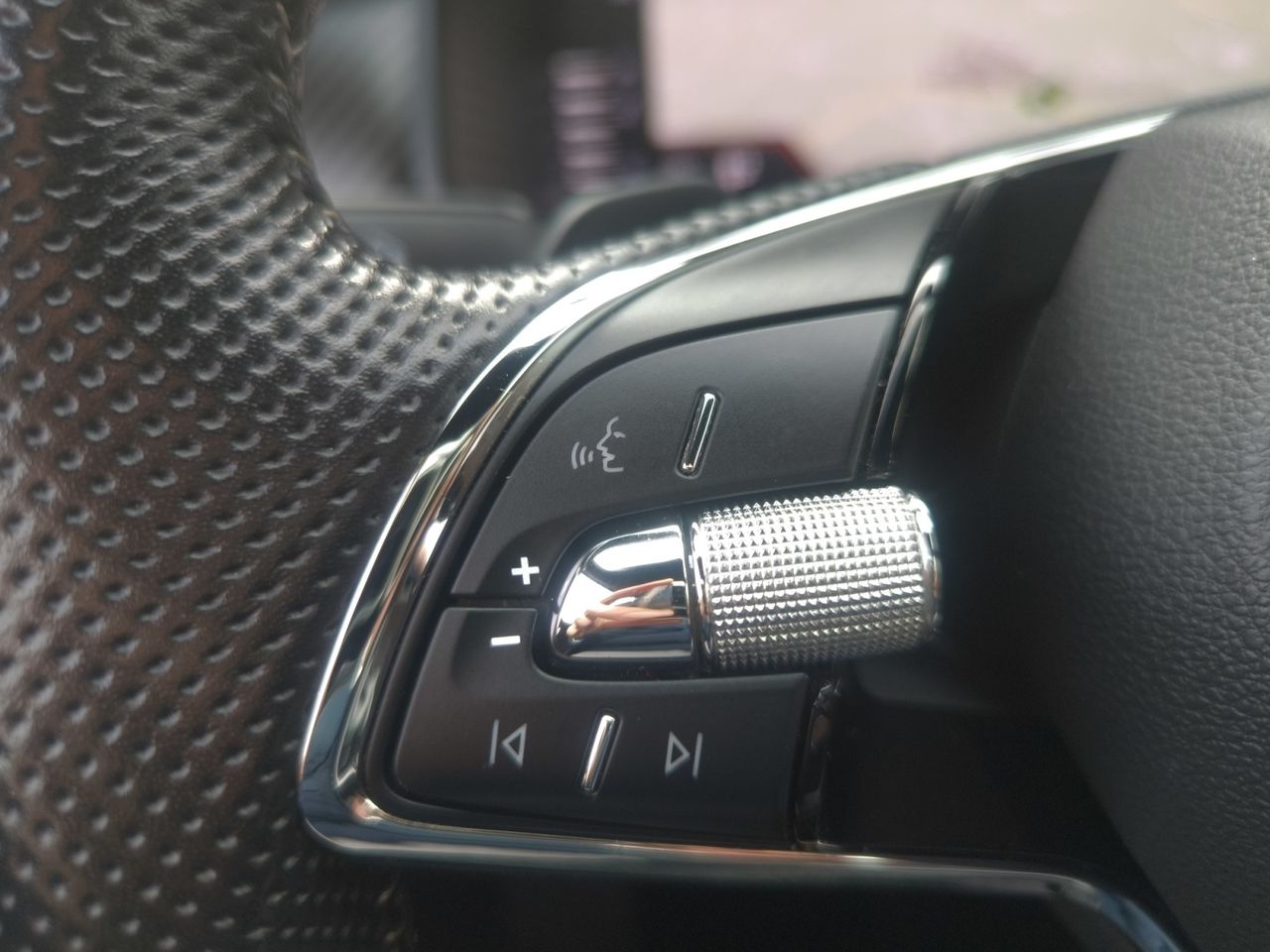 Skoda Kodiaq 2.0 TDI 150 CV DSG 4X2 SPORTLINE + PACK CONFORT 7 PLAZAS  - Foto 2