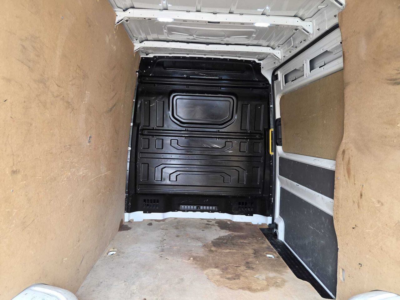 Volkswagen Crafter 30 FG BATALLA MEDIA L3 H2 BLUE HDI 140 CV 3000 KG  - Foto 2