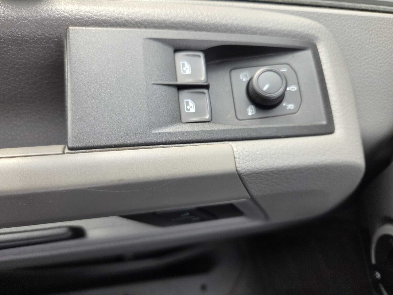 Volkswagen Crafter 30 FG BATALLA MEDIA L3 H2 BLUE HDI 140 CV 3000 KG  - Foto 2