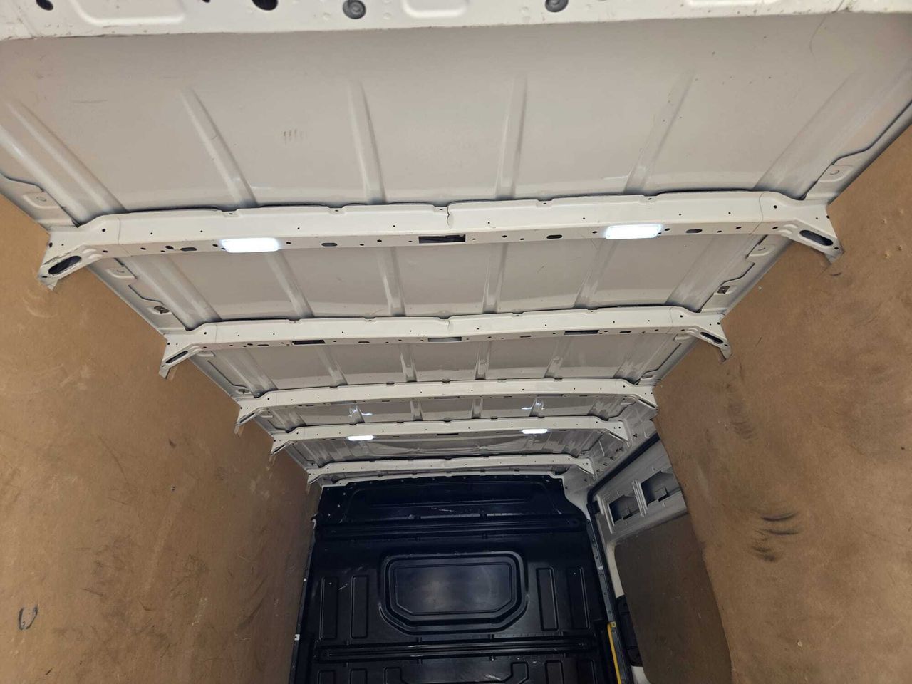 Volkswagen Crafter 30 FG BATALLA MEDIA L3 H2 BLUE HDI 140 CV 3000 KG  - Foto 2