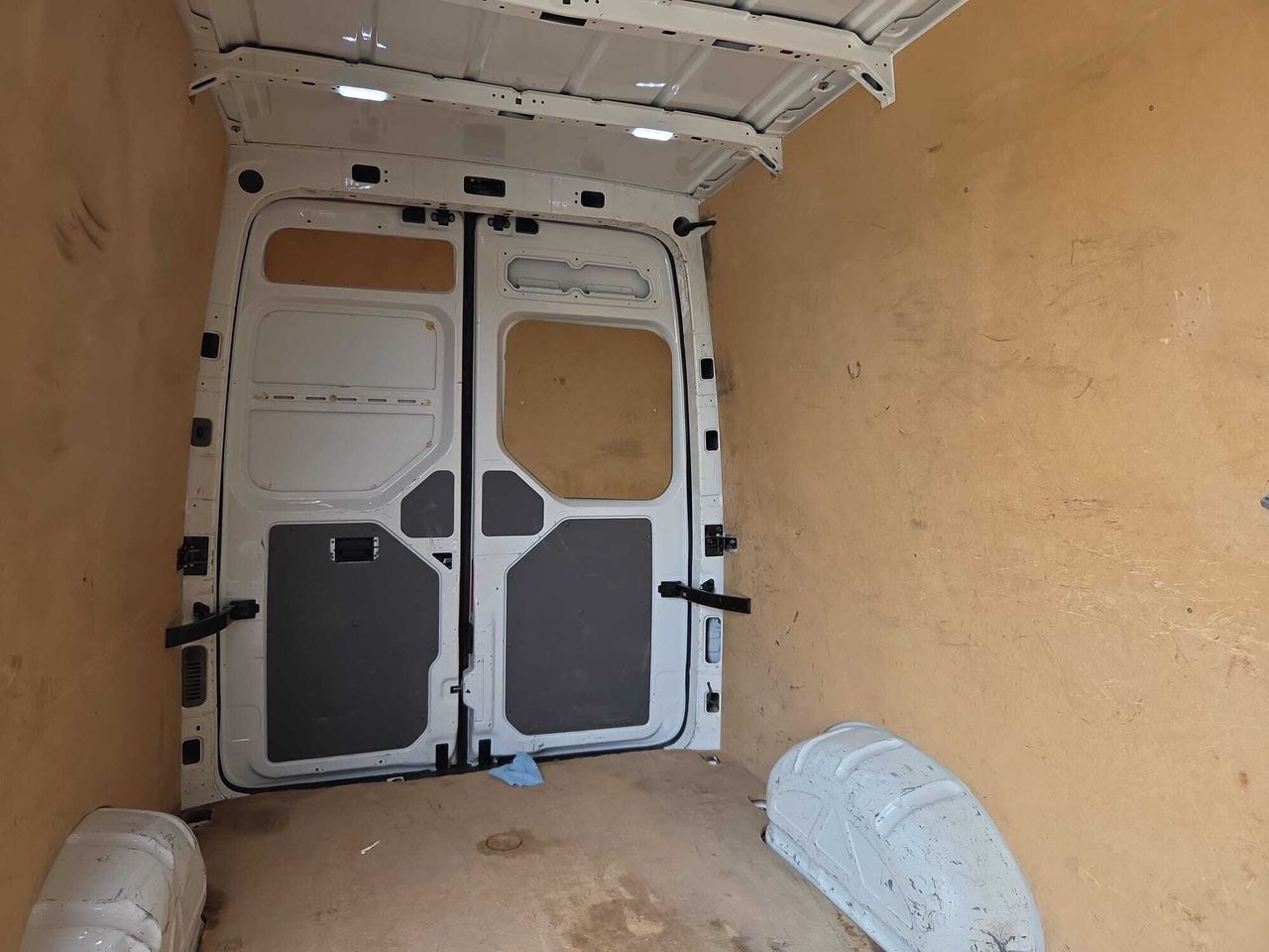 Volkswagen Crafter 30 FG BATALLA MEDIA L3 H2 BLUE HDI 140 CV 3000 KG  - Foto 2