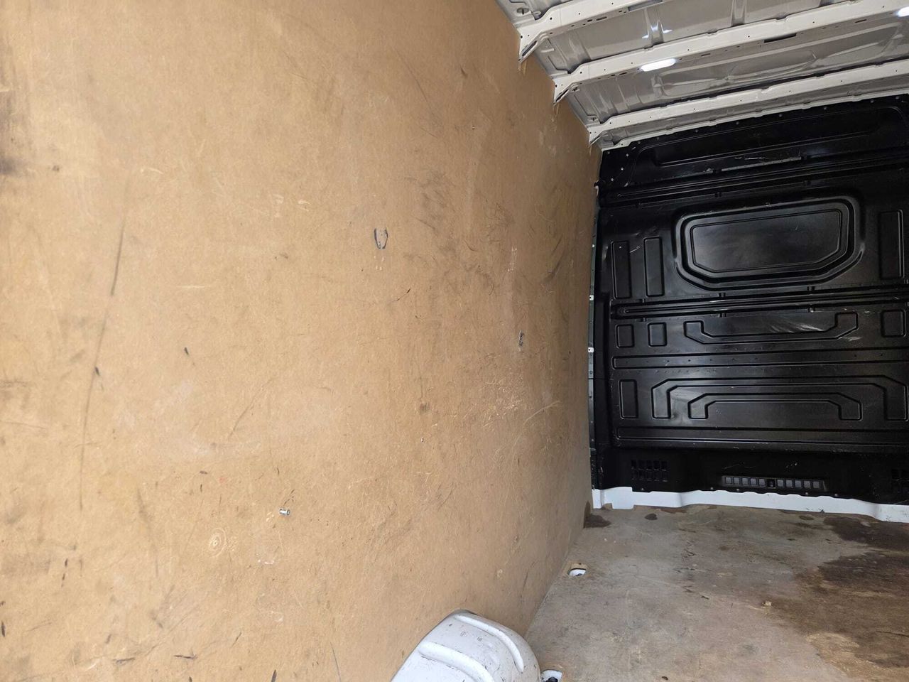 Volkswagen Crafter 30 FG BATALLA MEDIA L3 H2 BLUE HDI 140 CV 3000 KG  - Foto 2