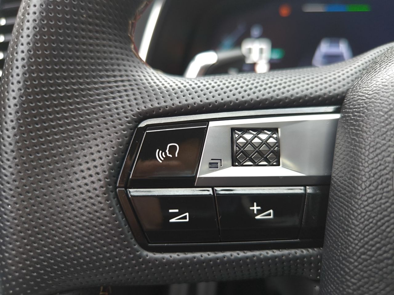 DS DS 7 Crossback E TENSE 300 4X4 PERFORMANCE LINE  - Foto 2