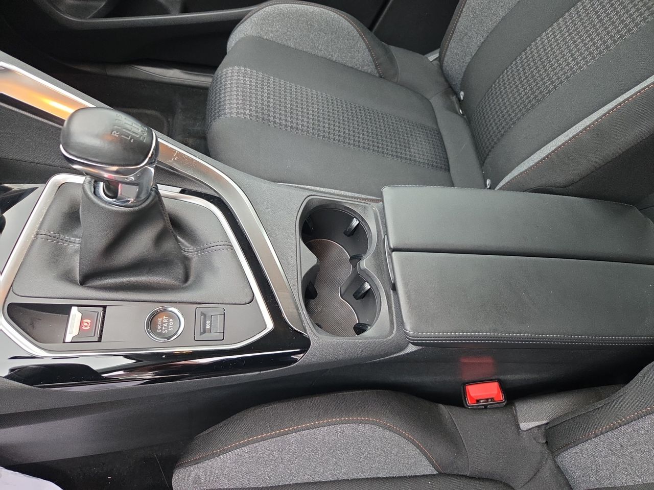 Peugeot 3008 ACTIVE PURE TECH 130 CV   - Foto 2