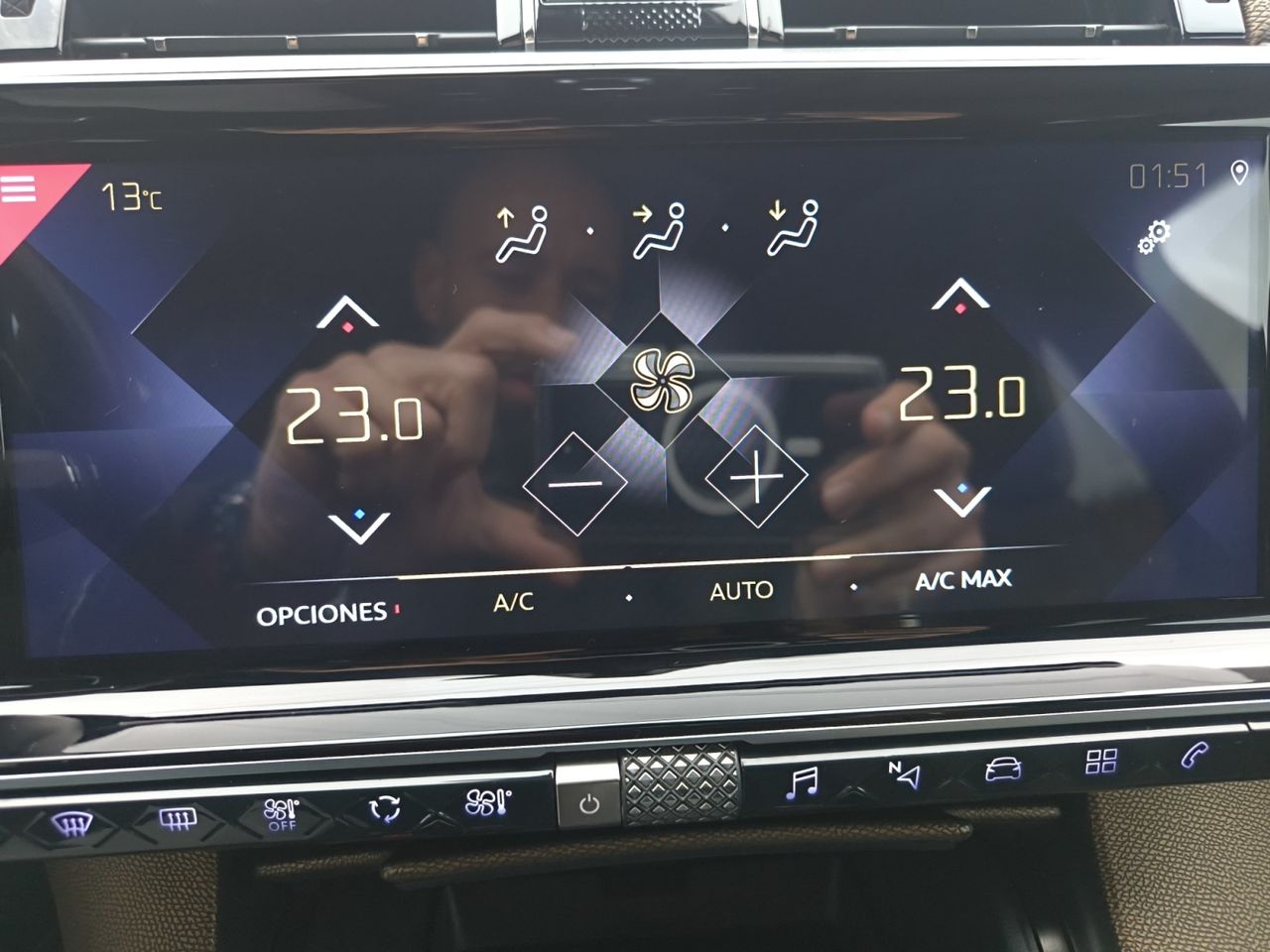 DS DS 7 Crossback BLUE HDI 130 AUT SO CHIC  - Foto 2