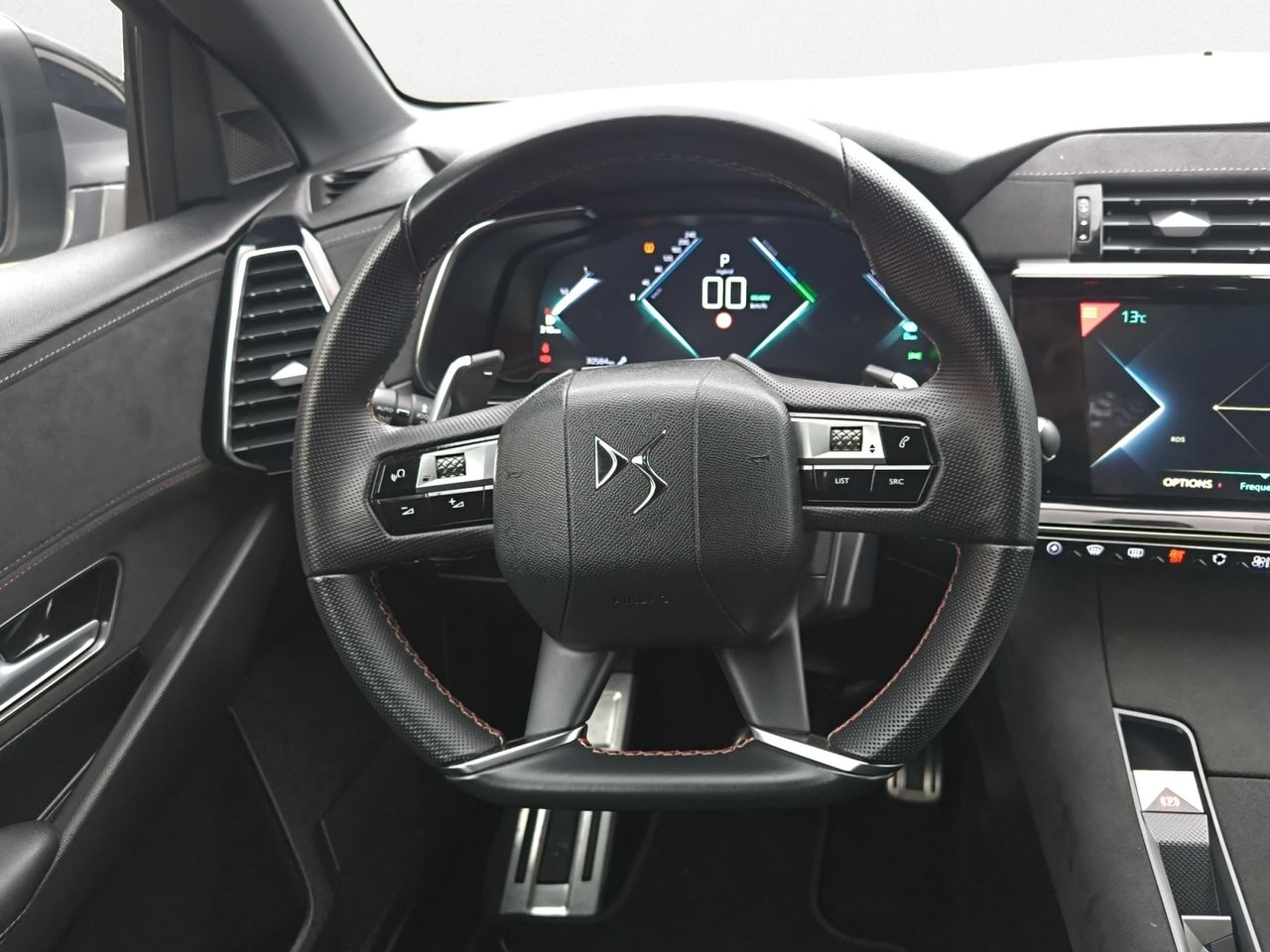 DS DS 7 Crossback E TENSE 300 4X4 PERFORMANCE LINE  - Foto 2