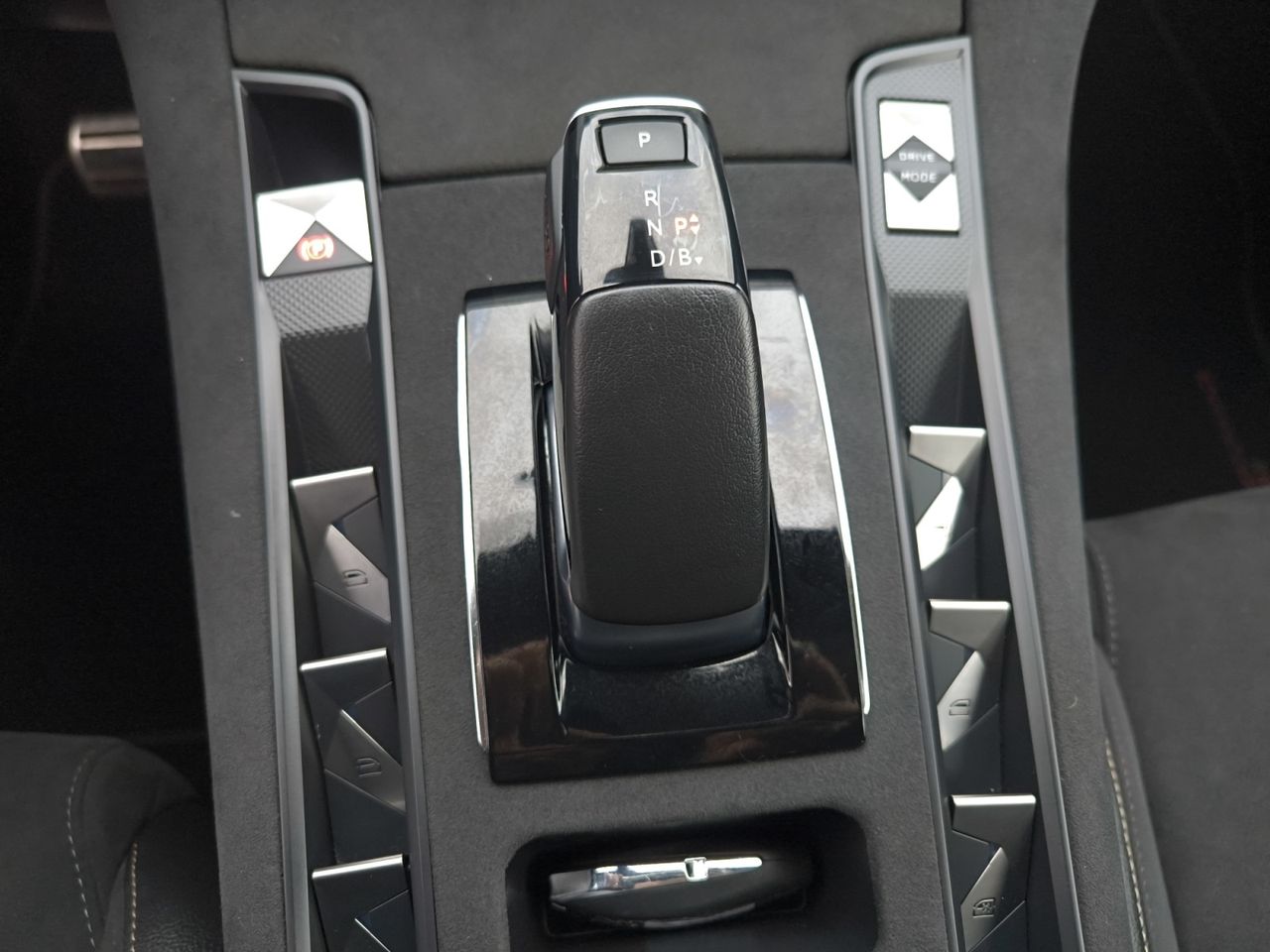 DS DS 7 E TENSE 300 4X4 PERFORMANCE LINE - Foto 2