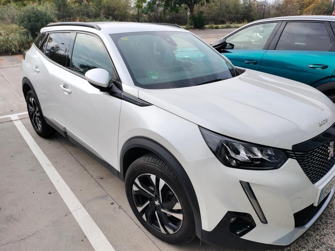 Peugeot 2008 ALLURE PURE TECH 100 CV  - Foto 2