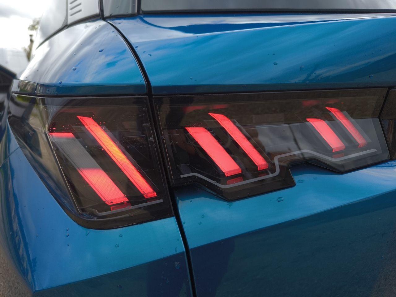 Peugeot 5008 ALLURE HYBRID 145 eDCS6  - Foto 2