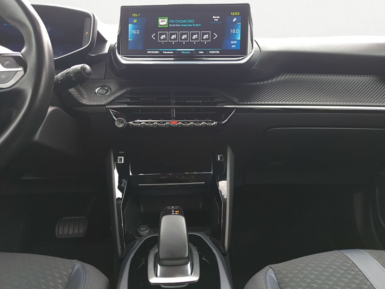 Peugeot e-2008 ALLURE ELECTRICO - Foto 2