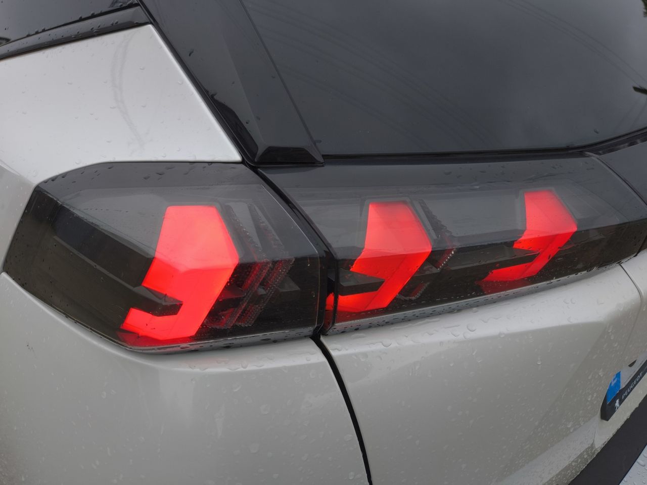 Peugeot e-2008 ALLURE ELECTRICO - Foto 2