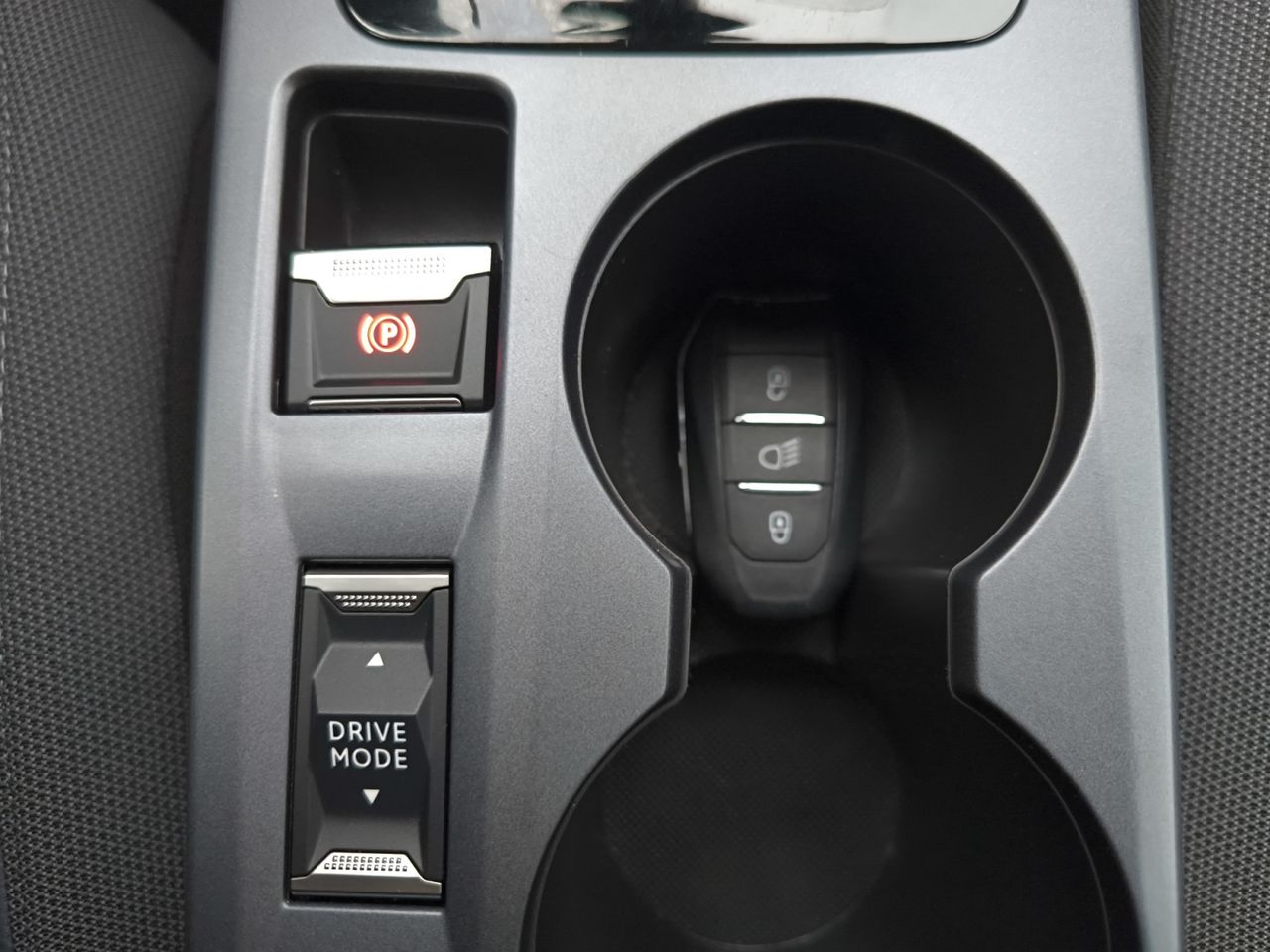 Peugeot e-2008 ALLURE ELECTRICO - Foto 2