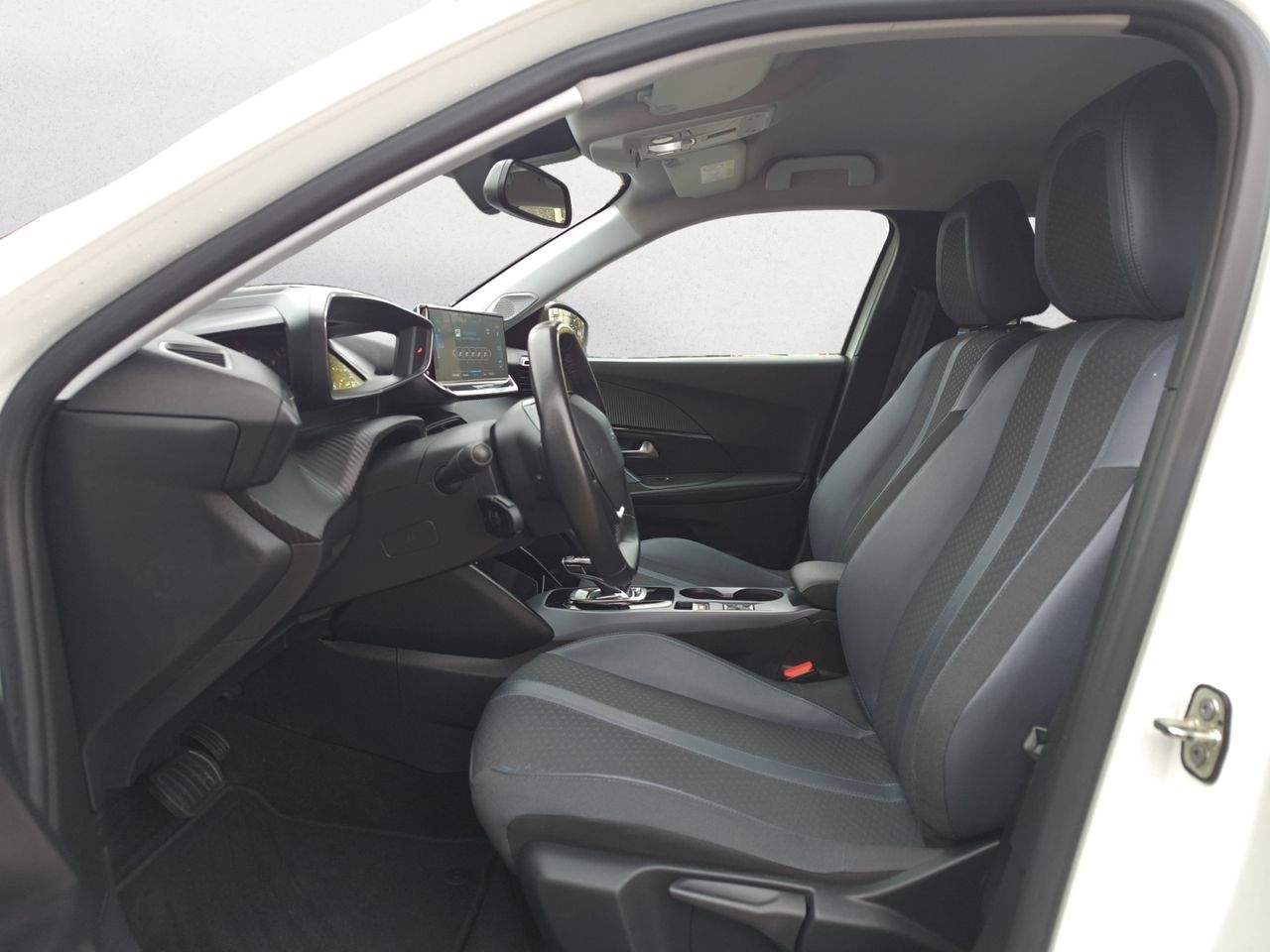 Peugeot e-2008 ALLURE ELECTRICO - Foto 2