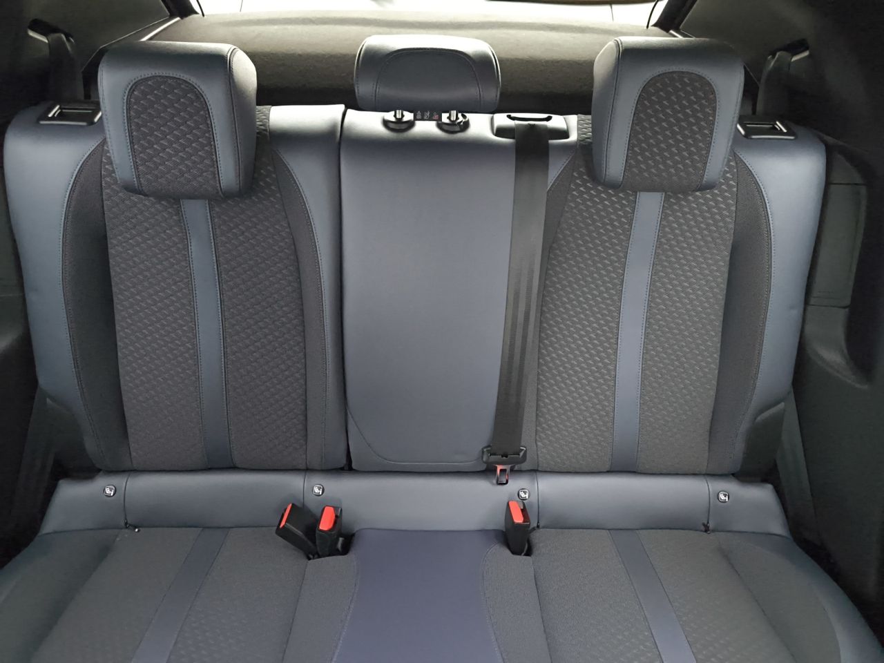 Peugeot e-2008 ALLURE ELECTRICO - Foto 2