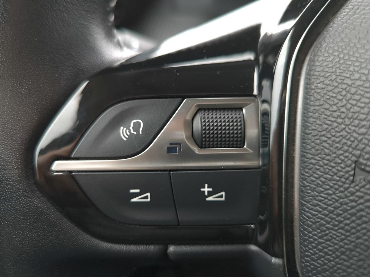 Peugeot e-2008 ALLURE ELECTRICO - Foto 2