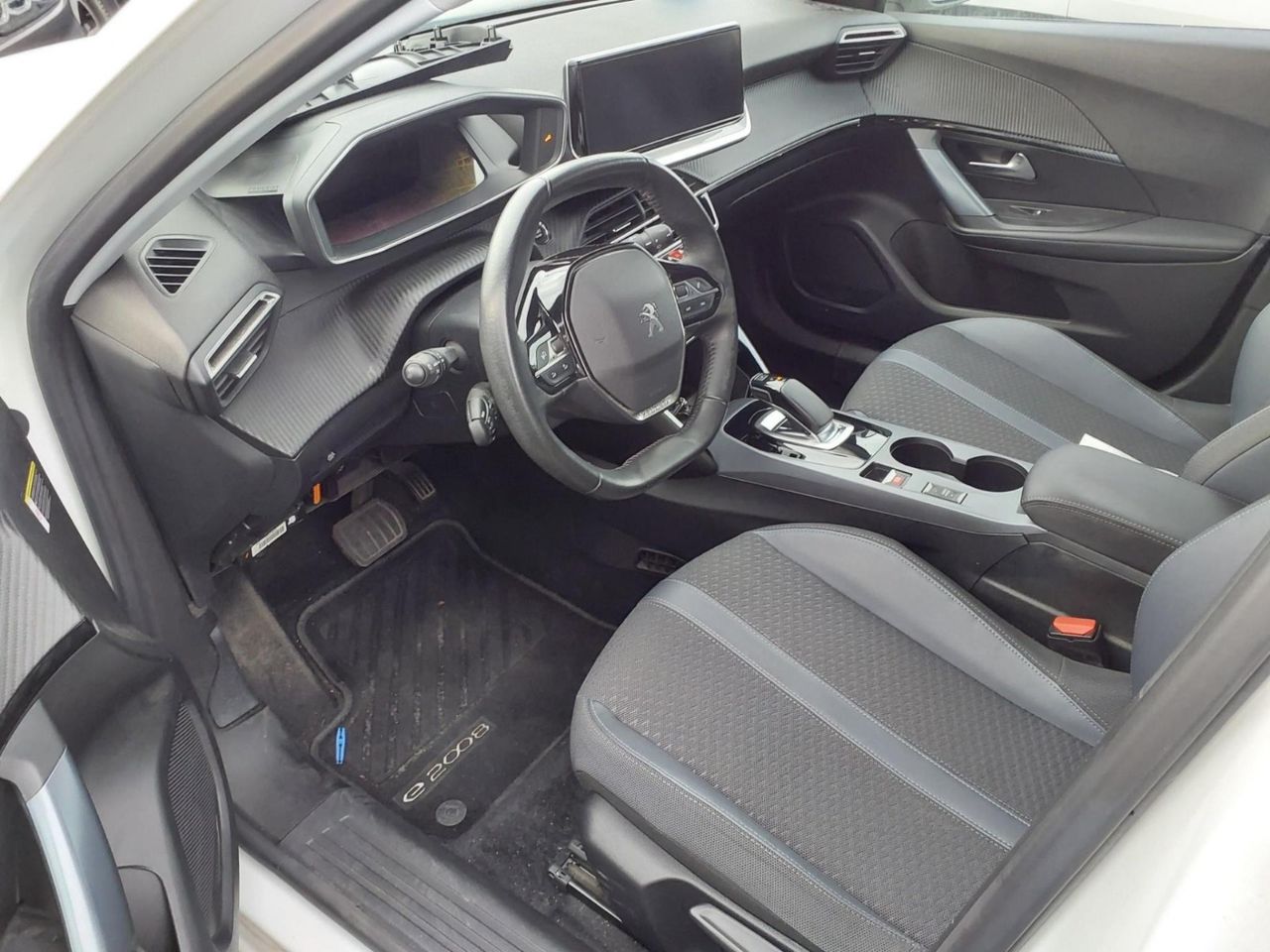 Peugeot e-2008 ALLURE ELECTRICO  - Foto 2