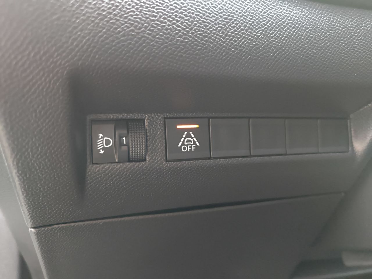 Peugeot e-2008 ALLURE ELECTRICO - Foto 2