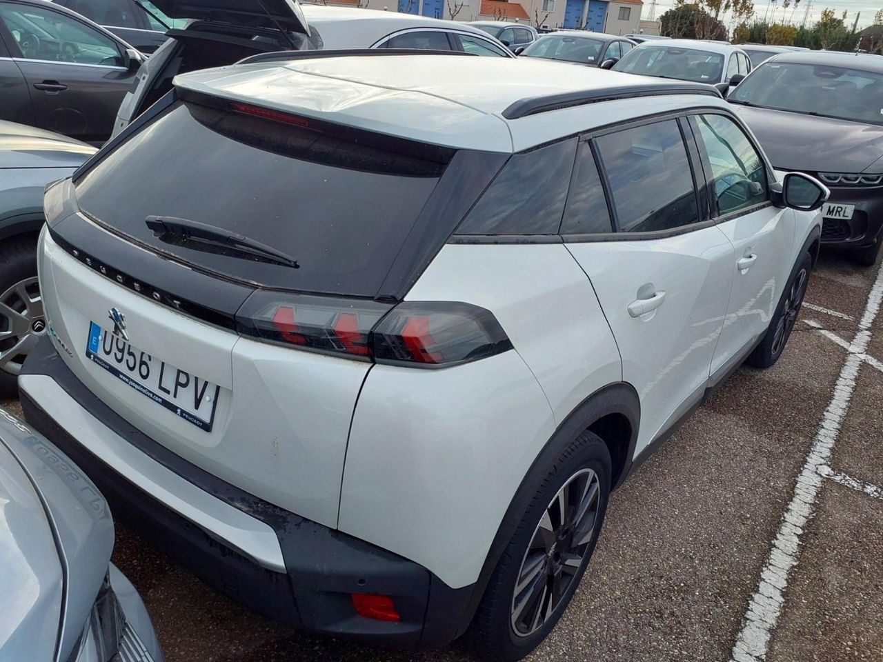 Peugeot e-2008 ALLURE ELECTRICO  - Foto 2