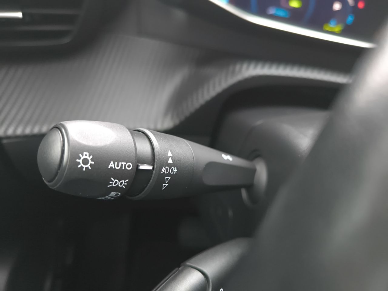 Peugeot e-2008 ALLURE ELECTRICO - Foto 2