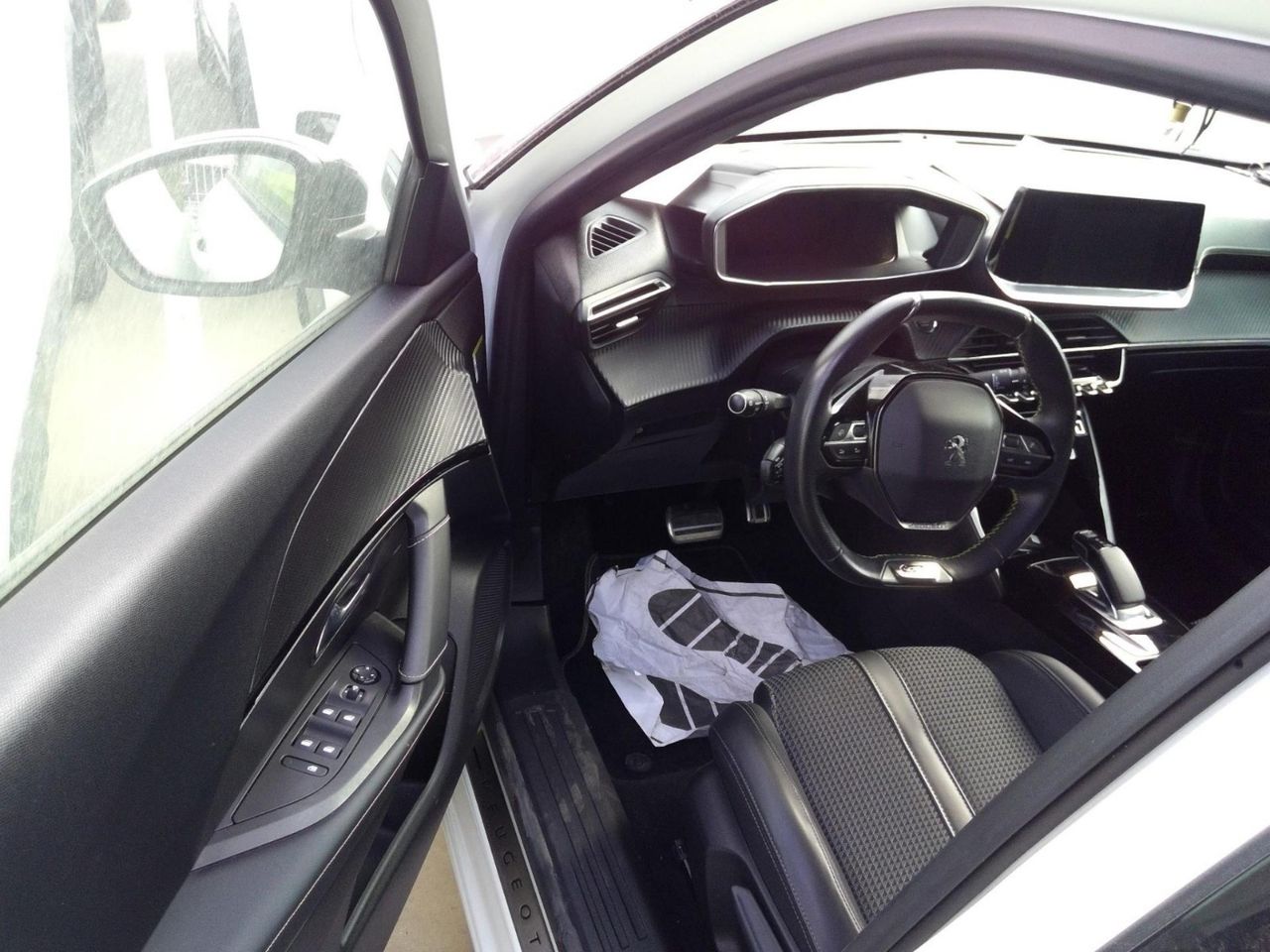 Peugeot e-2008 GT LINE ELECTRICO   - Foto 2