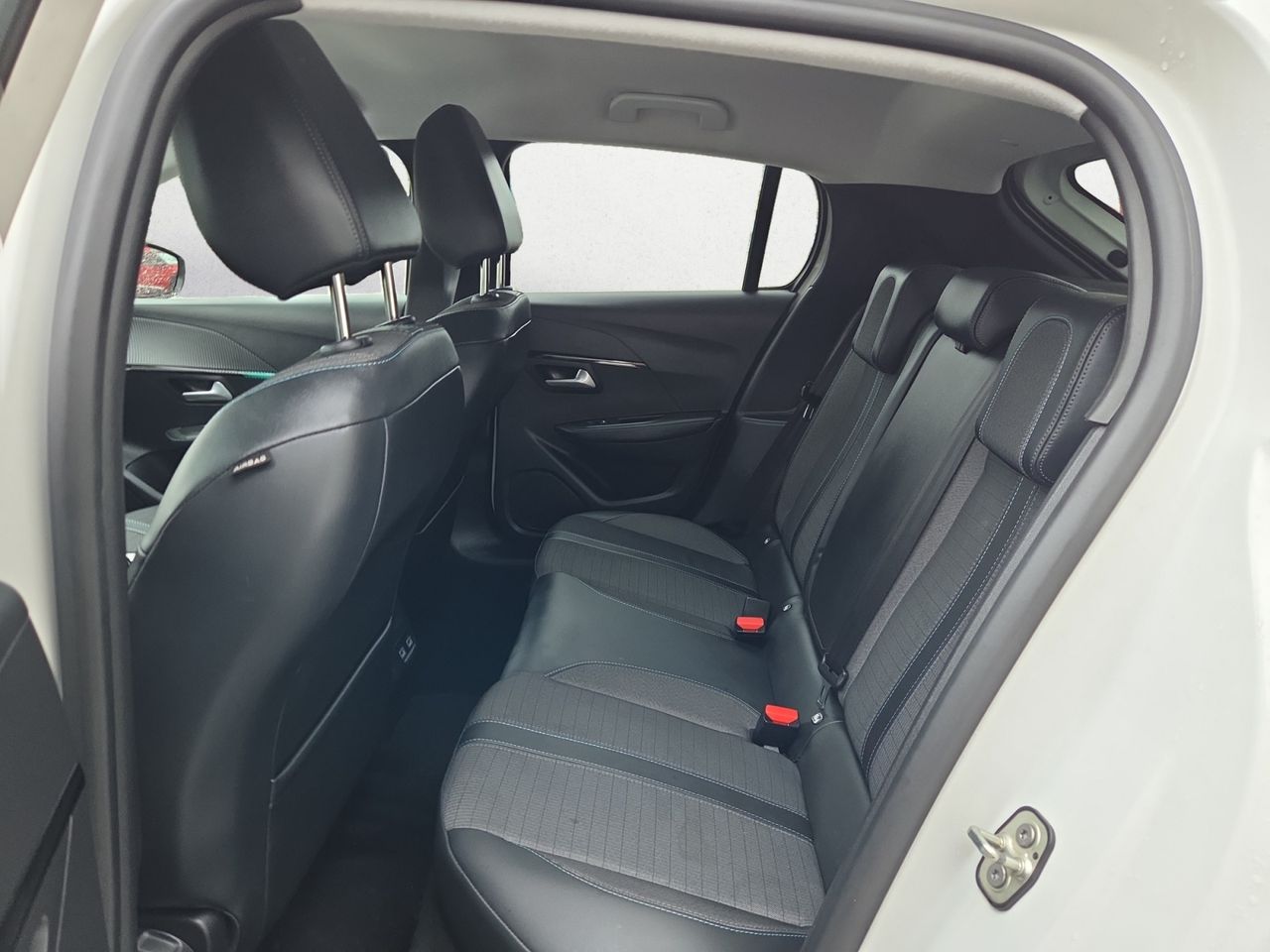 Peugeot e-208 ALLURE PACK ELECTRICO - Foto 2