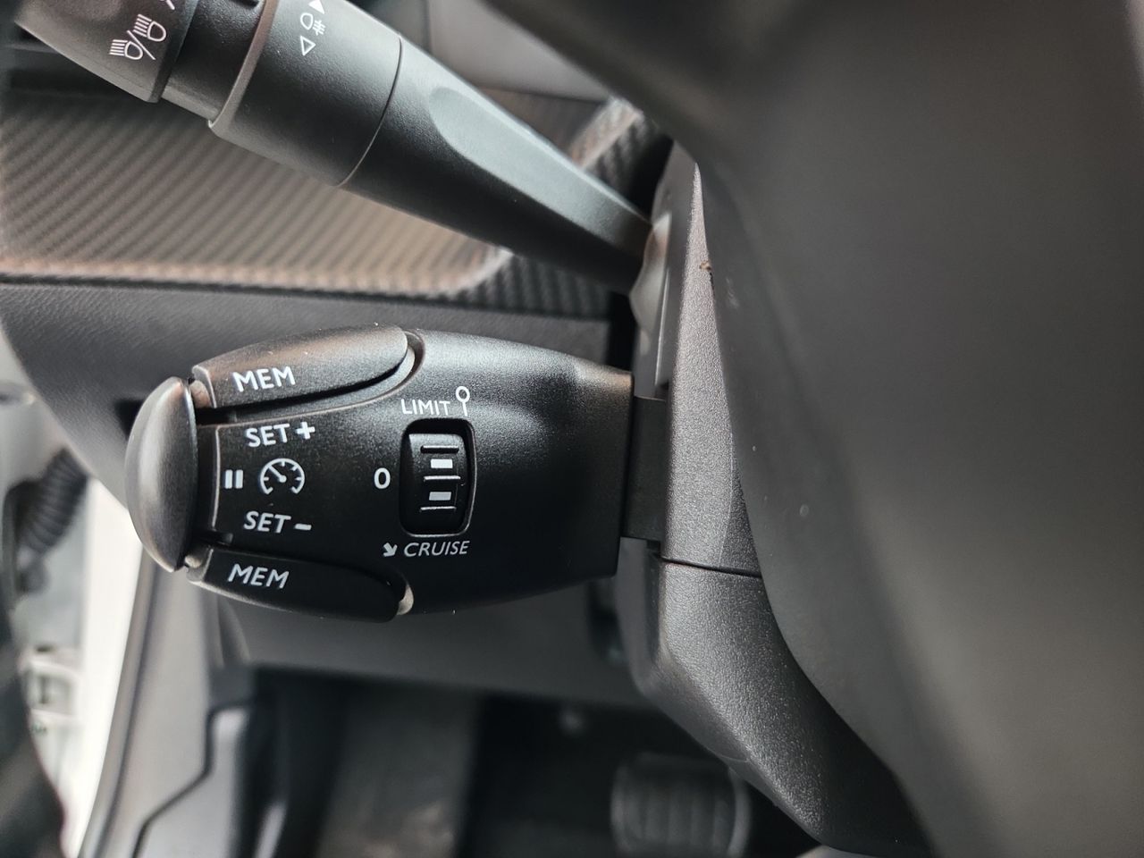 Peugeot e-208 ALLURE PACK ELECTRICO - Foto 2