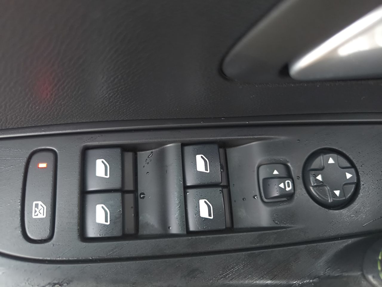 Peugeot e-208 GT ELECTRICO 136 CV - Foto 2