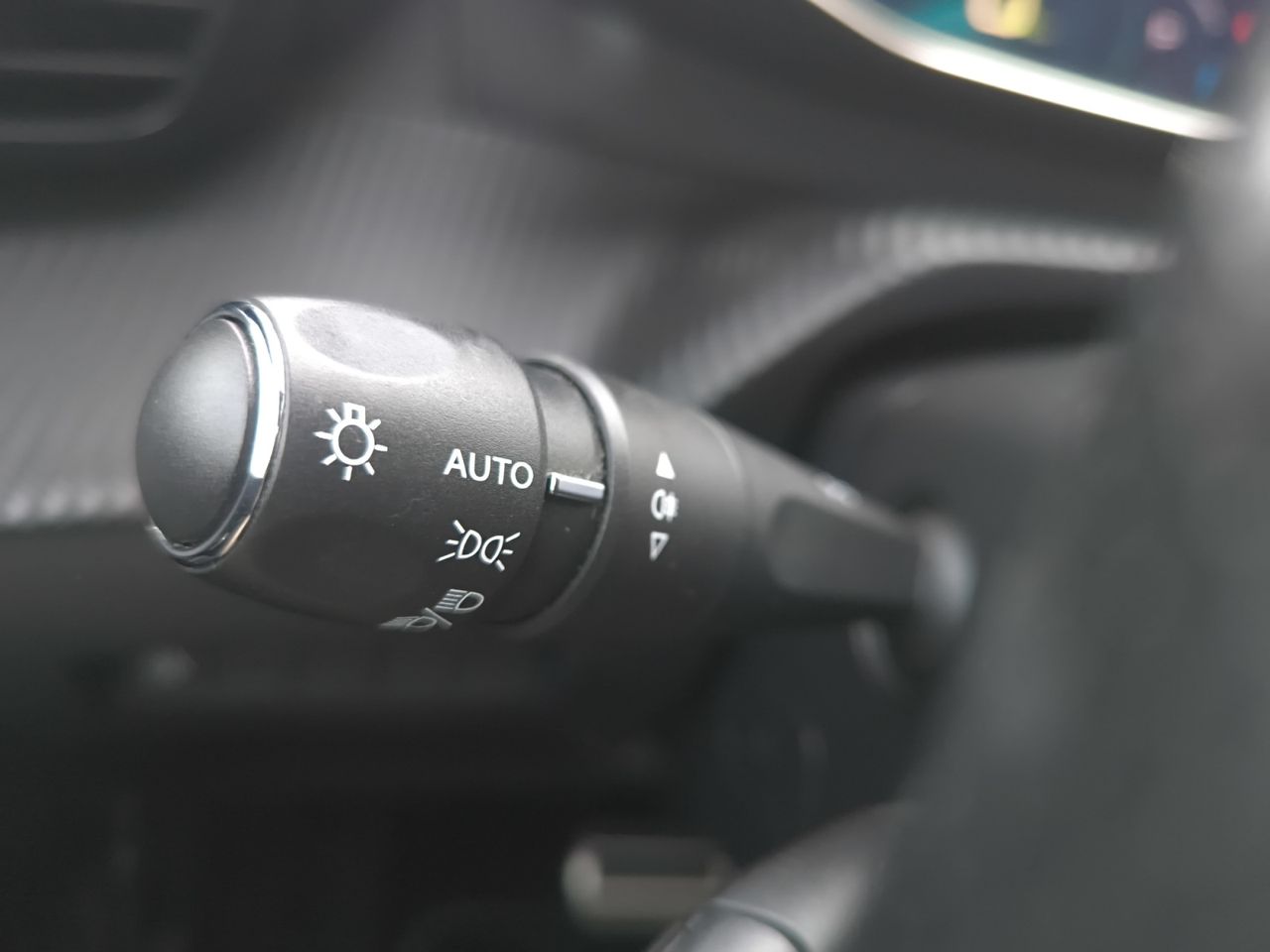 Peugeot e-208 GT ELECTRICO 136 CV - Foto 2