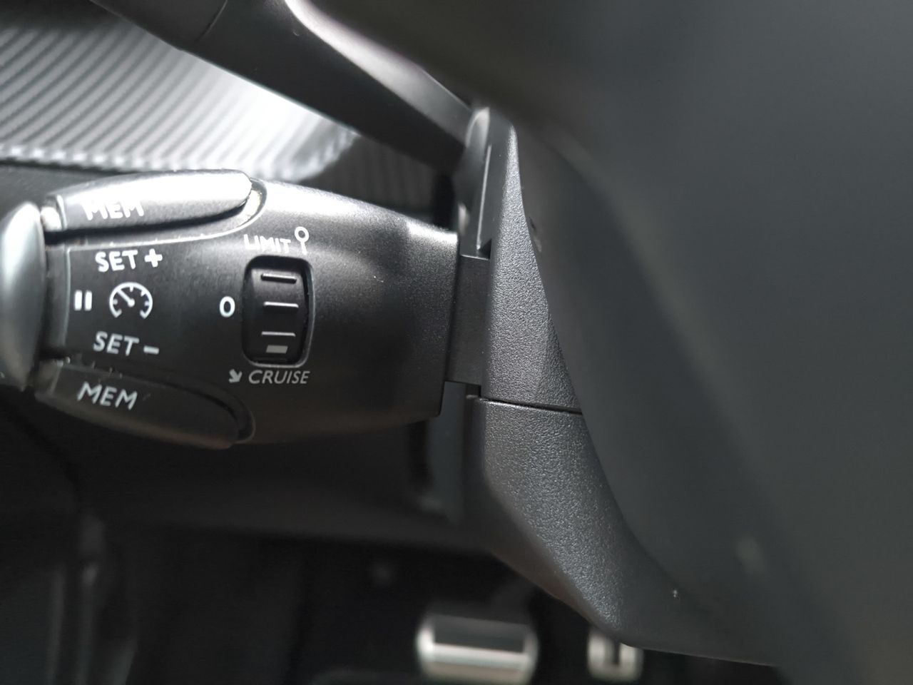 Peugeot e-208 GT ELECTRICO 136 CV - Foto 2