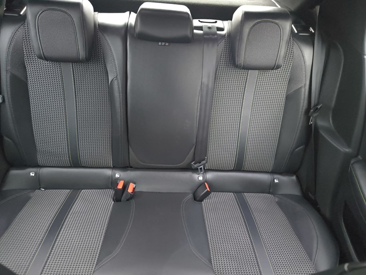 Peugeot e-208 GT ELECTRICO 136 CV - Foto 2