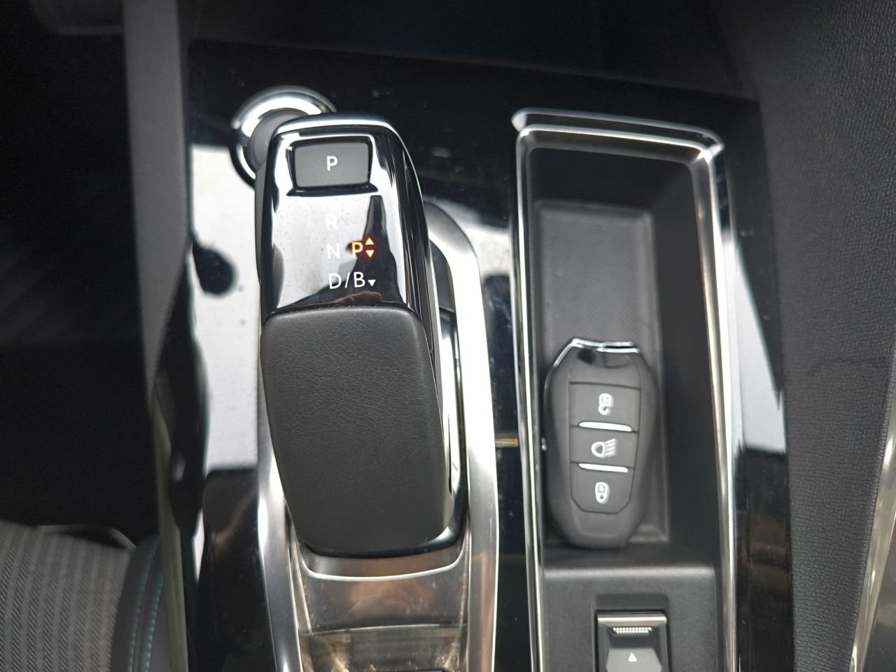 Peugeot 3008 Hybrid ALLURE PACK HYBRID 225 e EAT8   - Foto 2