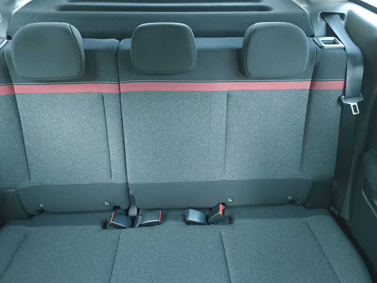 Citroën C3 Aircross BLUE HDI 100 CV C SERIES  - Foto 2