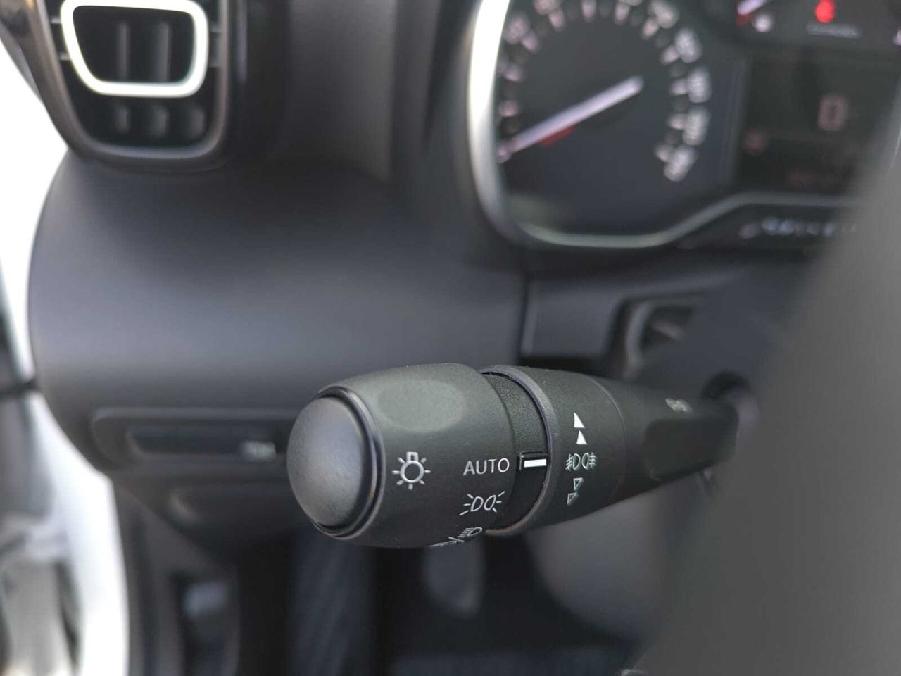 Citroën C3 Aircross BLUE HDI 100 CV C SERIES  - Foto 2