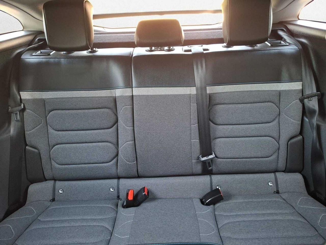 Citroën C4 BLUE HDI 130 CV EAT8 FEEL PACK  - Foto 2