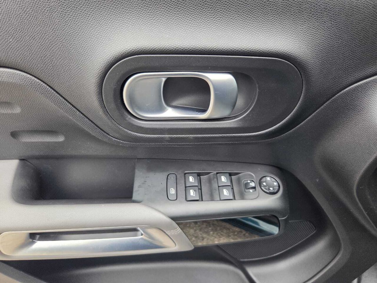 Citroën C5 Aircross HYBRID 225 e-EAT8 FEEL  - Foto 2