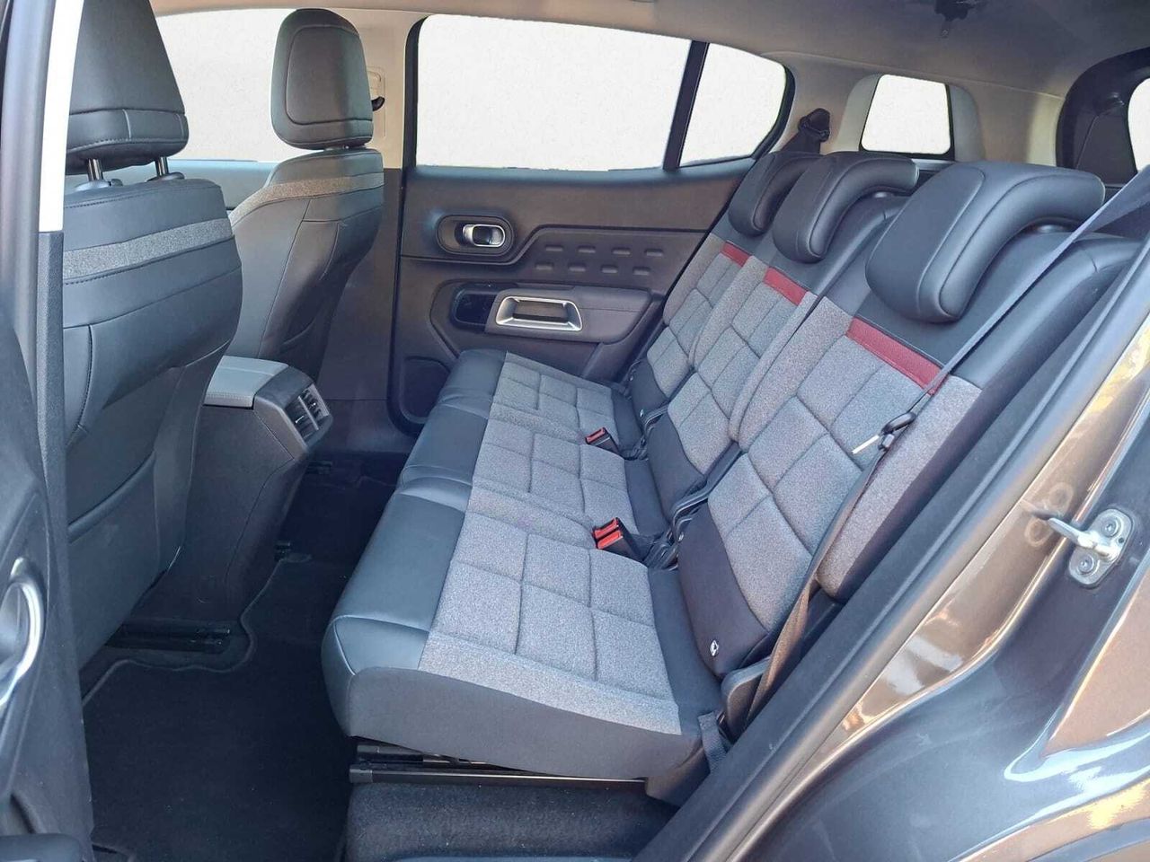 Citroën C5 Aircross HYBRID 225 e-EAT8 FEEL  - Foto 2