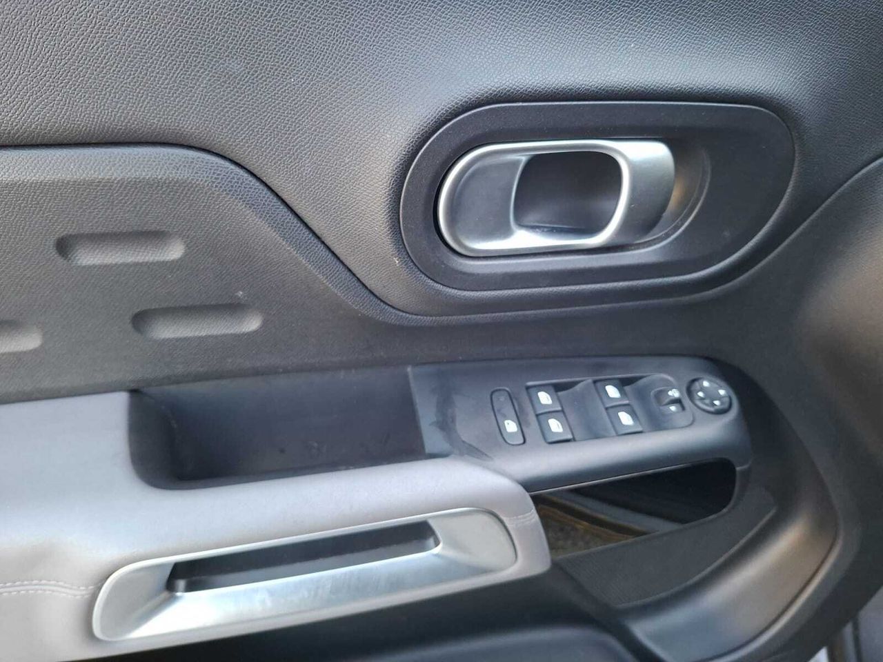 Citroën C5 Aircross HYBRID 225 e-EAT8 FEEL  - Foto 2