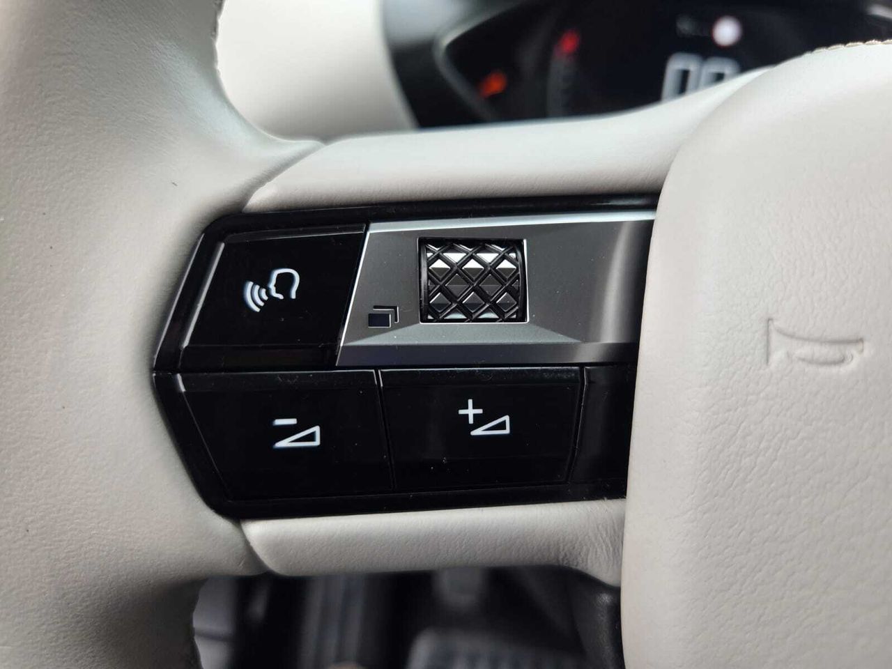 DS DS 3 CROSSBACK PURE TECH 100 CV CONNECTED CHIC  - Foto 2