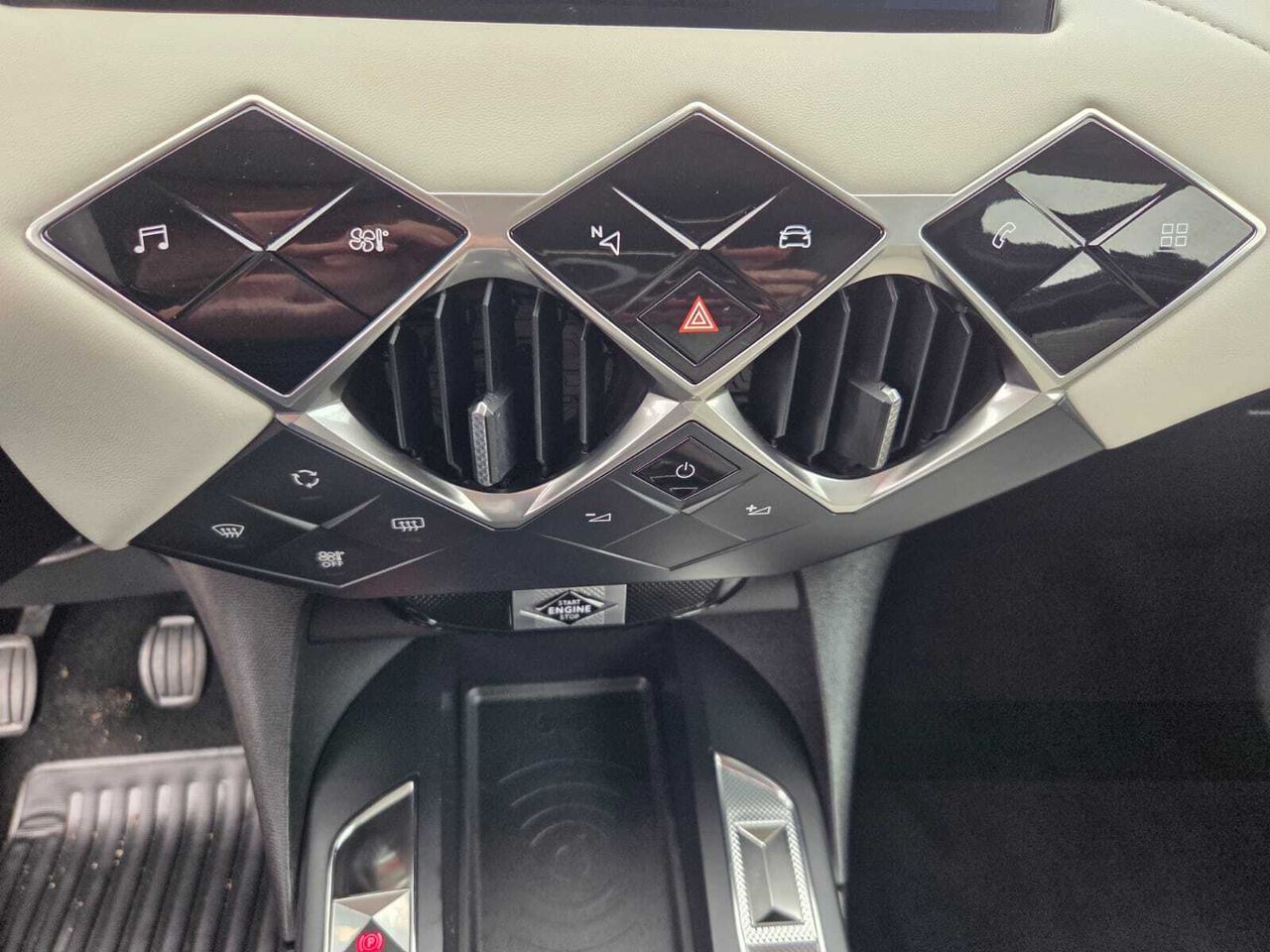 DS DS 3 CROSSBACK PURE TECH 100 CV CONNECTED CHIC  - Foto 2