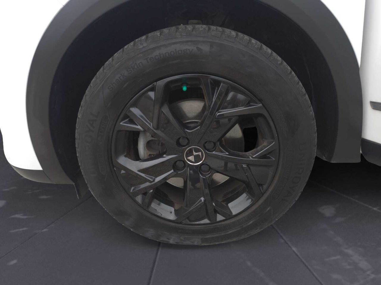 DS DS 3 CROSSBACK PURE TECH 130 CV AUT PERFORMANCE LINE  - Foto 2