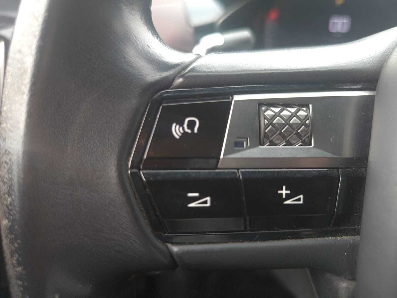 DS DS 3 CROSSBACK PURE TECH 155 CV LA PREMIERE  - Foto 2