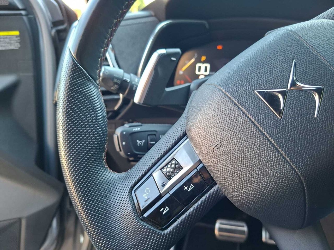 DS DS 7 CROSSBACK PURE TECH 130 CV AUT PERFORMANCE LINE  - Foto 2