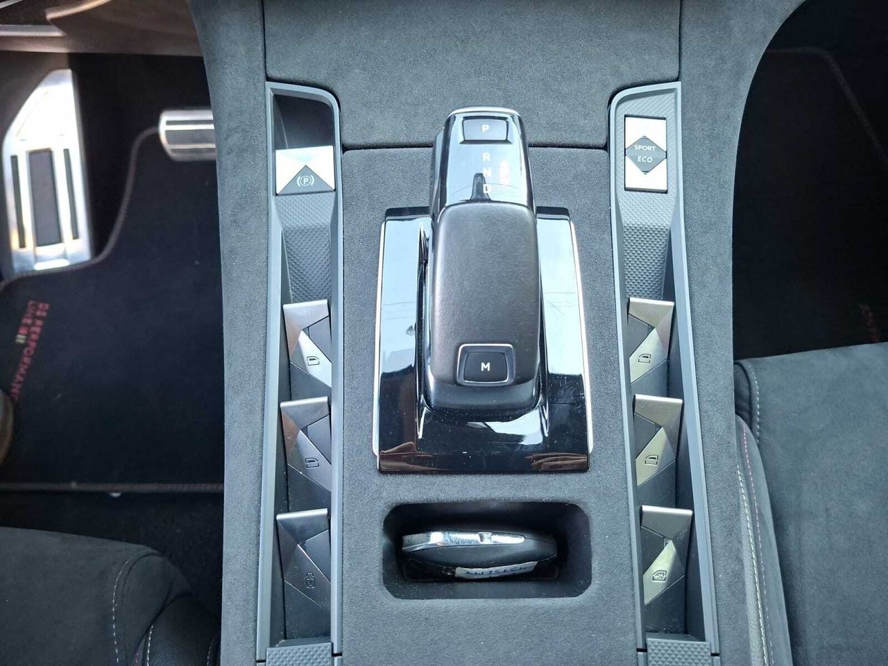 DS DS 7 CROSSBACK PURE TECH 130 CV AUT PERFORMANCE LINE  - Foto 2