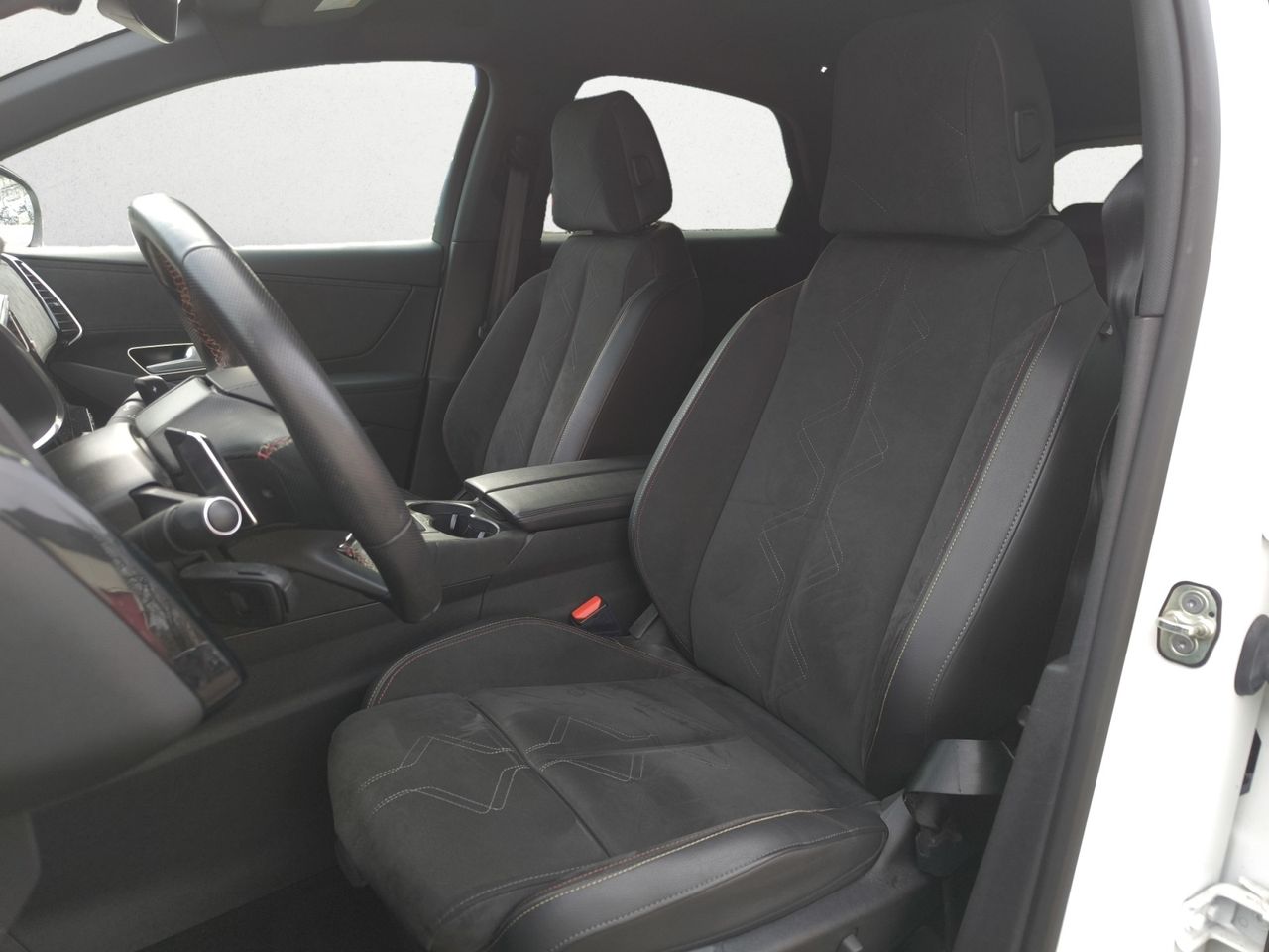 DS DS 7 Crossback PURE TECH 180 CV AUT PERFORMANCE LINE  - Foto 2