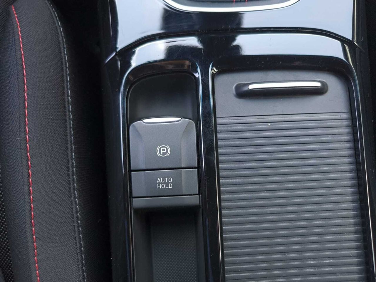 Hyundai i30 TGDI N-LINE FASTBACK 100 CV  - Foto 2