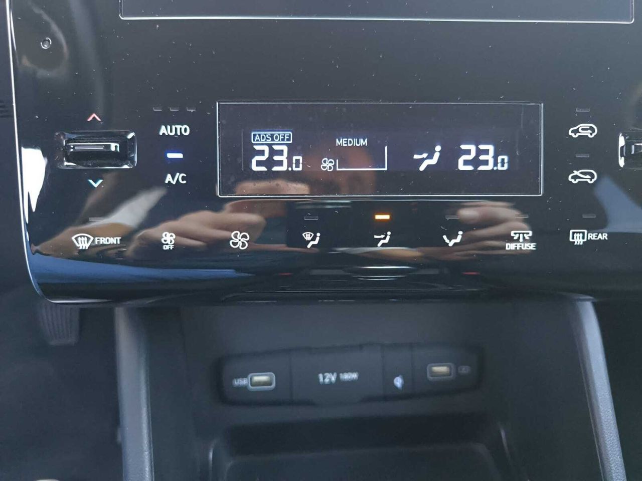 Hyundai Tucson 1.6 CRDI MAXX SAFE HIBRIDO DIESEL  - Foto 2