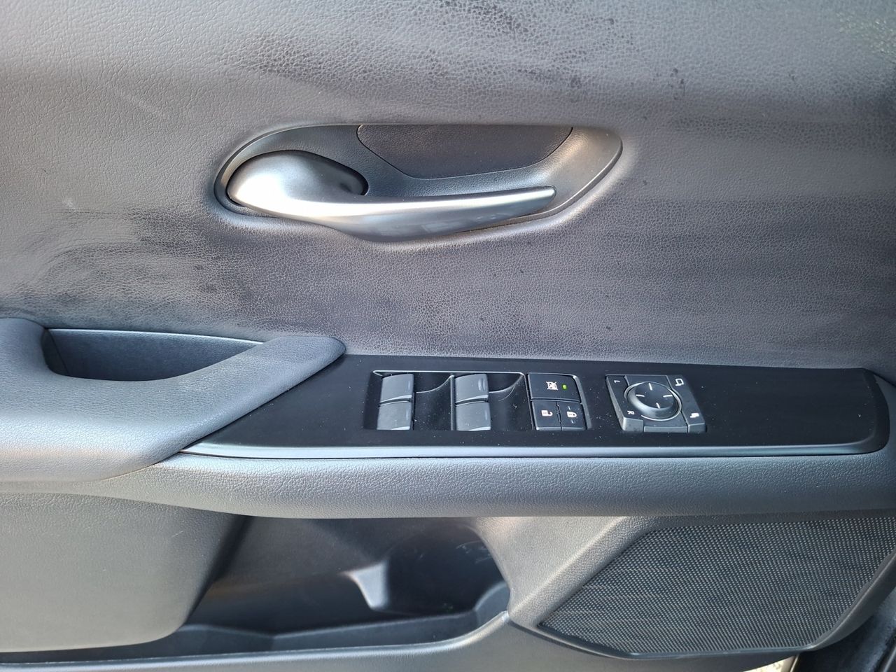 Lexus UX 2.0 250 H BUSINESS  - Foto 2