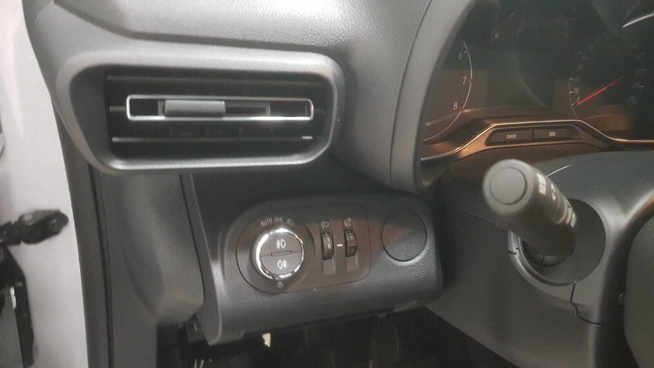 Opel Combo Cargo XL BUSINESS ELEGANCE 1.5 DCI 130 CV  - Foto 2